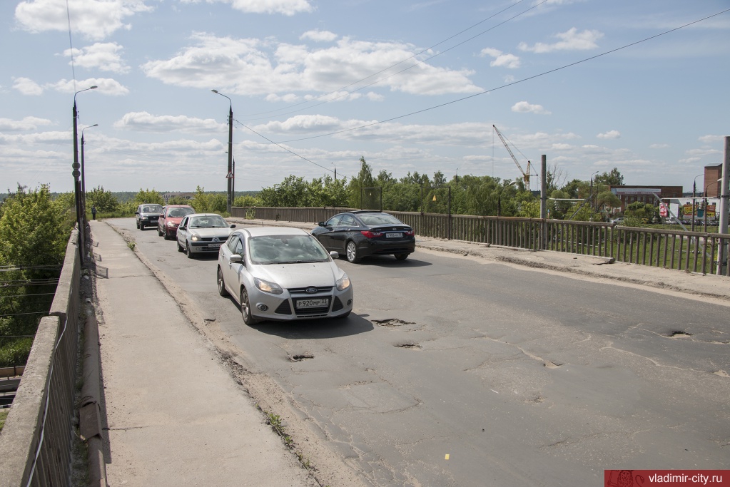 Завтра во владимире. Мост в верхнее Дуброво. Яма во Владимире. Верхнее Дуброво мост камень. Реорганизация парка во Владимире на верхней Дуброве.