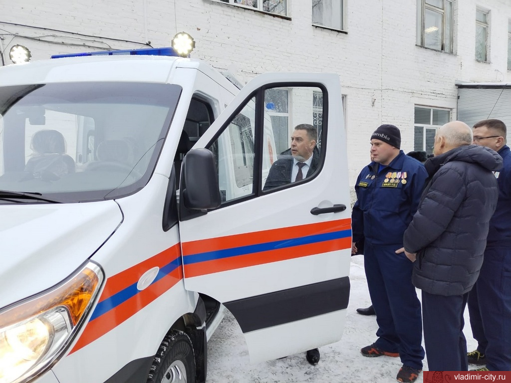 Дмитрий Наумов передал владимирским спасателям ключи от нового служебного  автомобиля | 27.12.2023 | Владимир - БезФормата