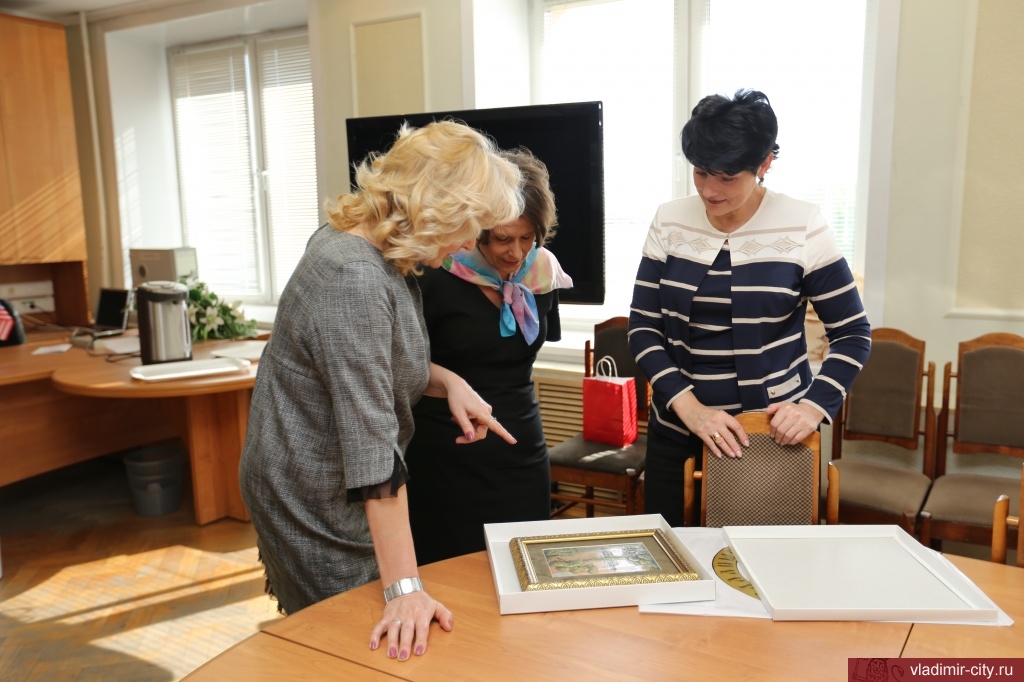 Глава города Ольга Деева встретилась со студентами из Америки
