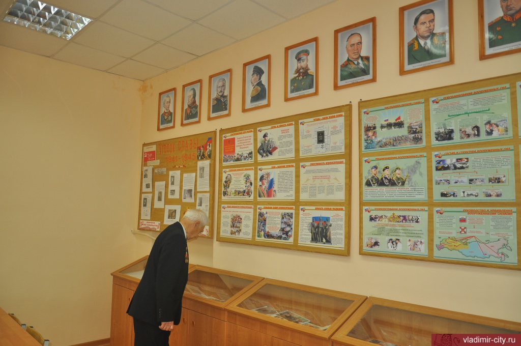 свято-владимирская школа спб. школы владимирского округа спб. 136 школа спб владимирская. сайт владимирской школы. свято-владимирская школа.