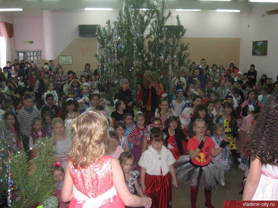 Город Владимир приглашает на благотворительные елки
