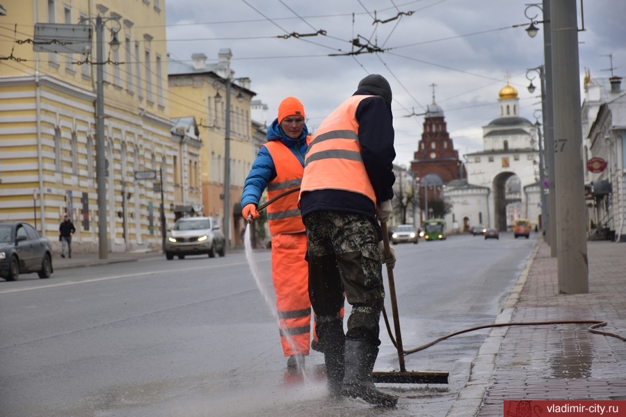 Во Владимире продолжается межсезонная очистка дорог 