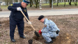 В парке «Добросельский» высадили 200 кустов пузыреплодника пурпурного В парке «Добросельский» высадили 200 кустов пузыреплодника пурпурного
