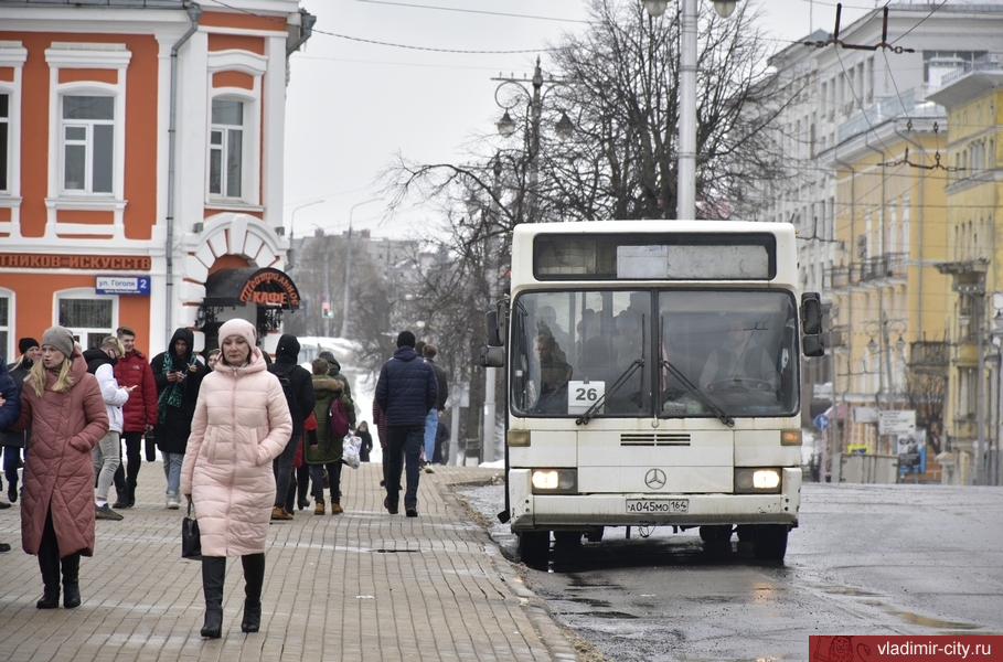 Владимирцам напомнили о важности масочного режима в городском транспорте