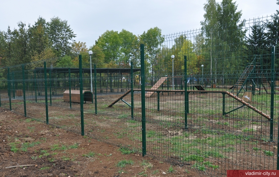 Общественники оценили качество работ первого этапа реновации парка «Добросельский»