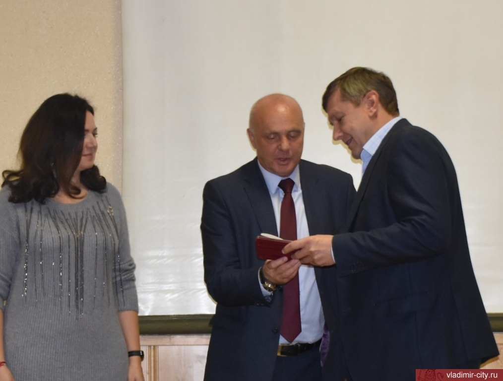 Андрей Шохин поздравил машиностроителей завода «Автоприбор»