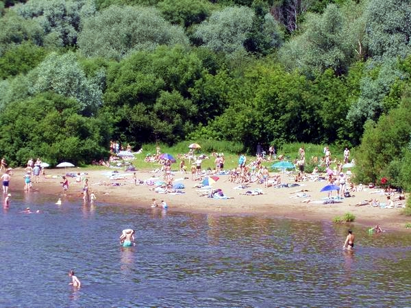 Пляж дипломат николина. Дипломатический пляж на Николиной горе. Пляж дипломат Николина гора. Дип пляж Николина гора. Николина гора купаться.