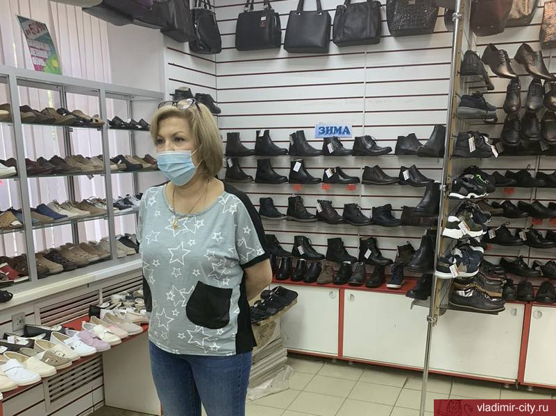 Во Владимире регулярно проверяют соблюдение масочного режима в магазинах