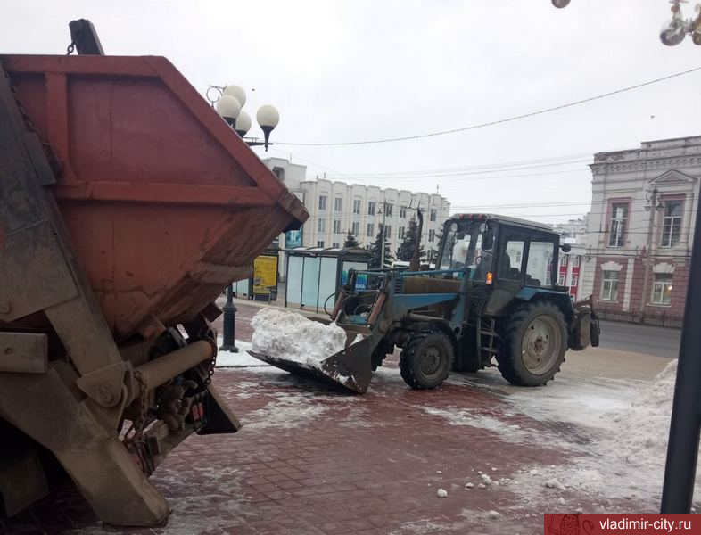 Уборка общественных пространств во Владимире ведется без выходных